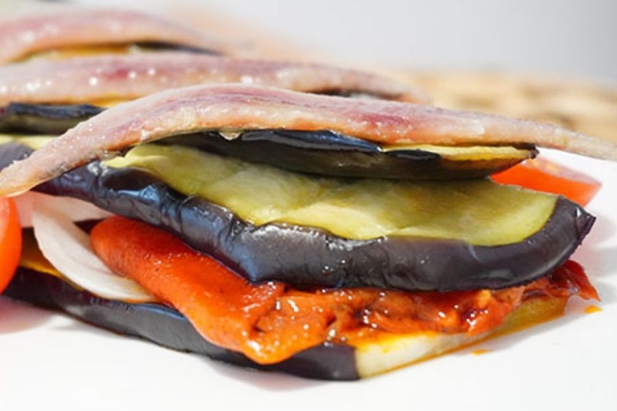 Errezeta - Antxo ketuak barazki milorrien gainean